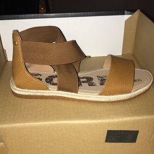 Never worn camel brown sorel Ella Sandal Jute